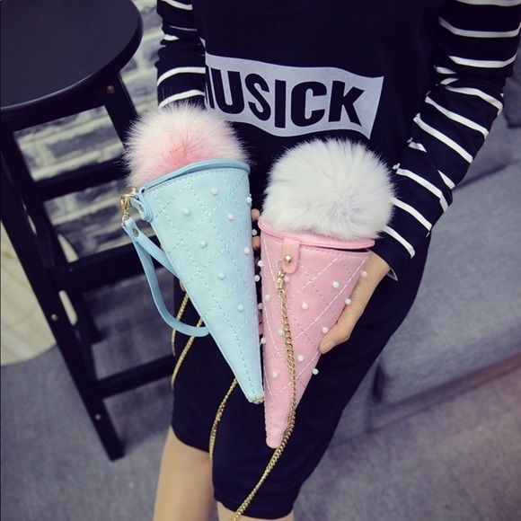 🍦 Ice Cream Cone Clutch Fur Ball Blue🍦 - Picture 6 of 7